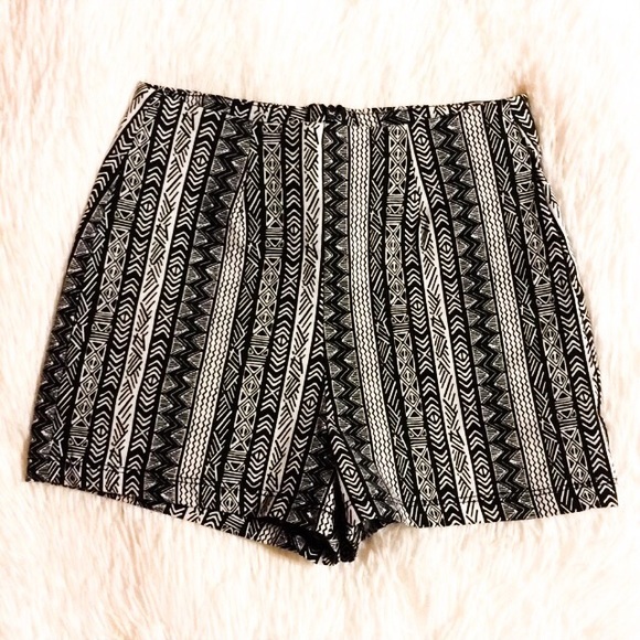 PacSun Pants - Pacsun Kirra High-waisted Shorts Sz S